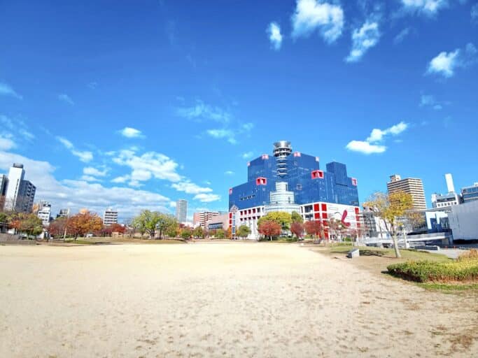扇町公園と関西テレビ放送